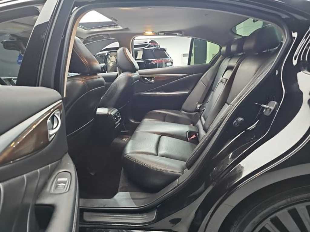 인피니티 Q Q50 2.2D 익스클루시브 이미지 18