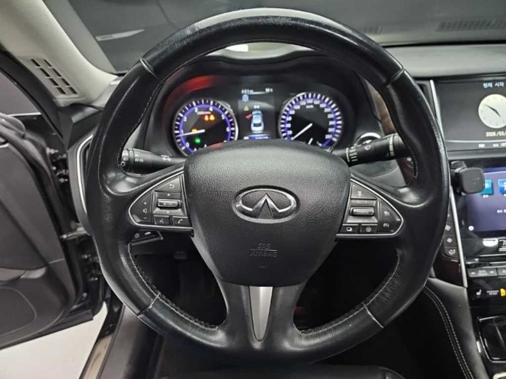 인피니티 Q Q50 2.2D 익스클루시브 이미지 9