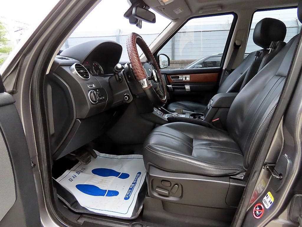 랜드로버 디스커버리 디스커버리4 3.0 SCV6 HSE 이미지 5