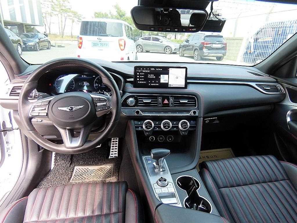 제네시스 G70 더 뉴 G70 가솔린 2.0T 2WD 스포츠 패키지 이미지 7
