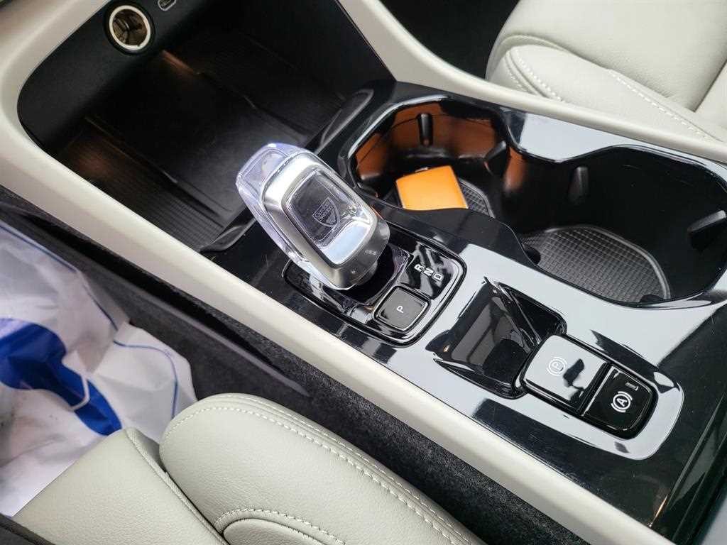 볼보 XC40 B4 AWD 울트라 브라이트 이미지 10