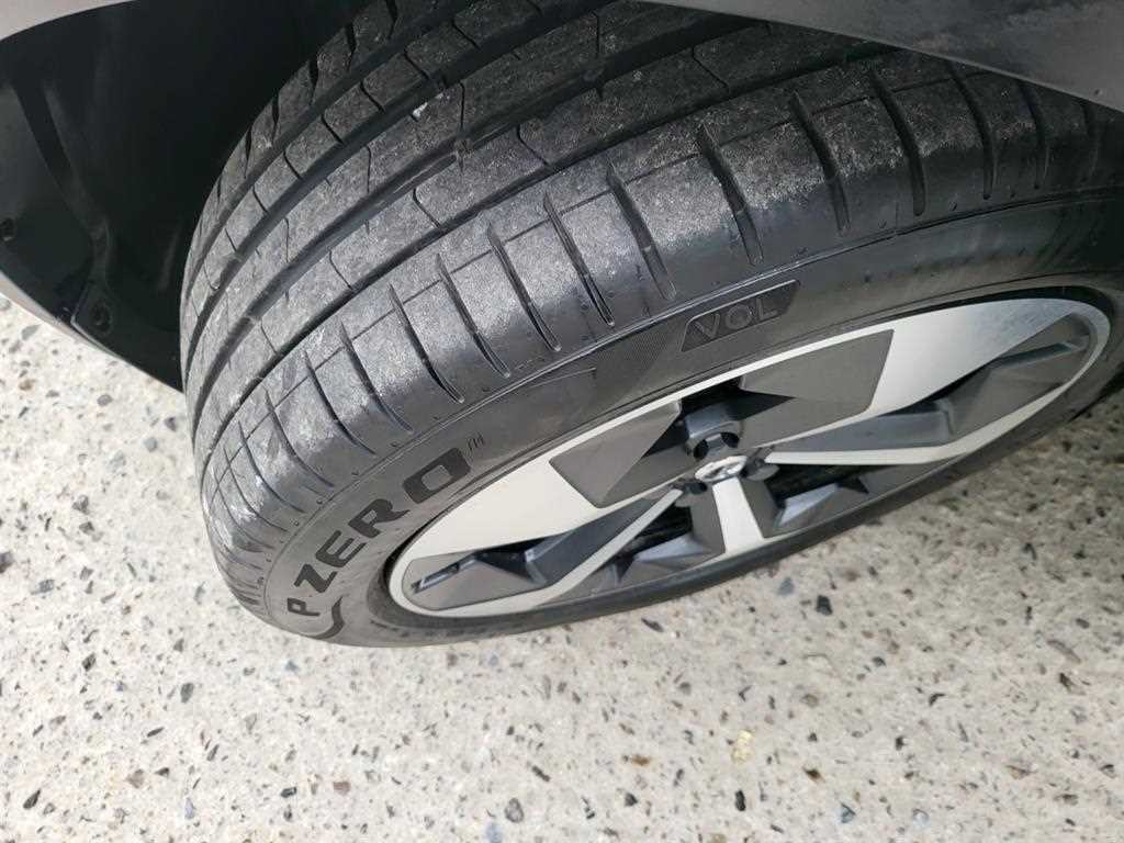 볼보 XC40 B4 AWD 울트라 브라이트 이미지 20