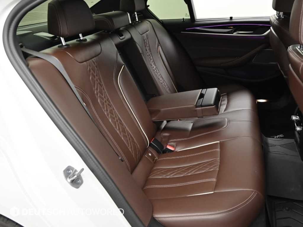 BMW 5시리즈 5시리즈 (G30) 530i xDrive M 스포츠 이미지 12