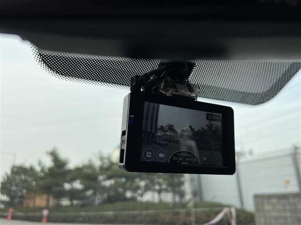 기아 쏘렌토 뉴 쏘렌토 R 2WD 2.0 프레스티지 이미지 17