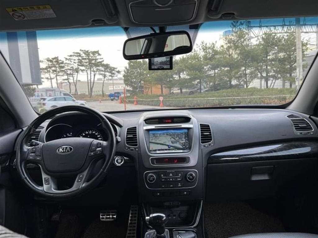 기아 쏘렌토 뉴 쏘렌토 R 2WD 2.0 프레스티지 이미지 5