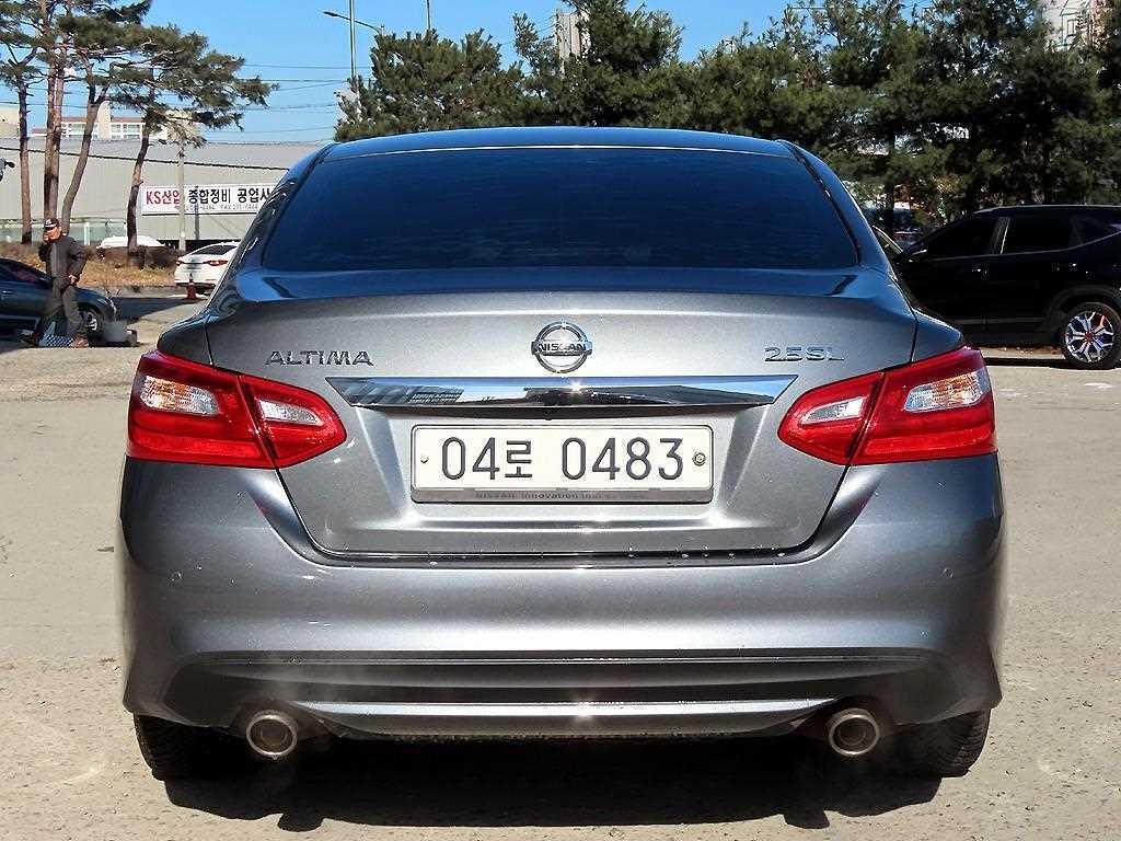 닛산 알티마 2.5 이미지 4