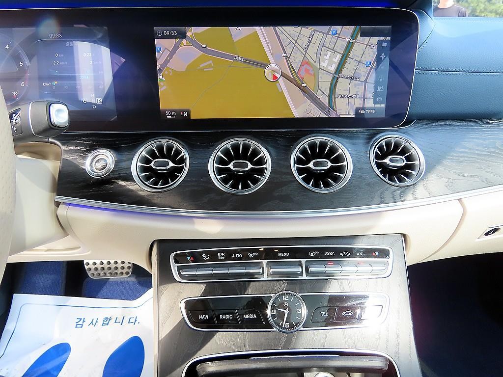 벤츠 E 클래스 E-클래스 W213 E220d 쿠페 이미지 15