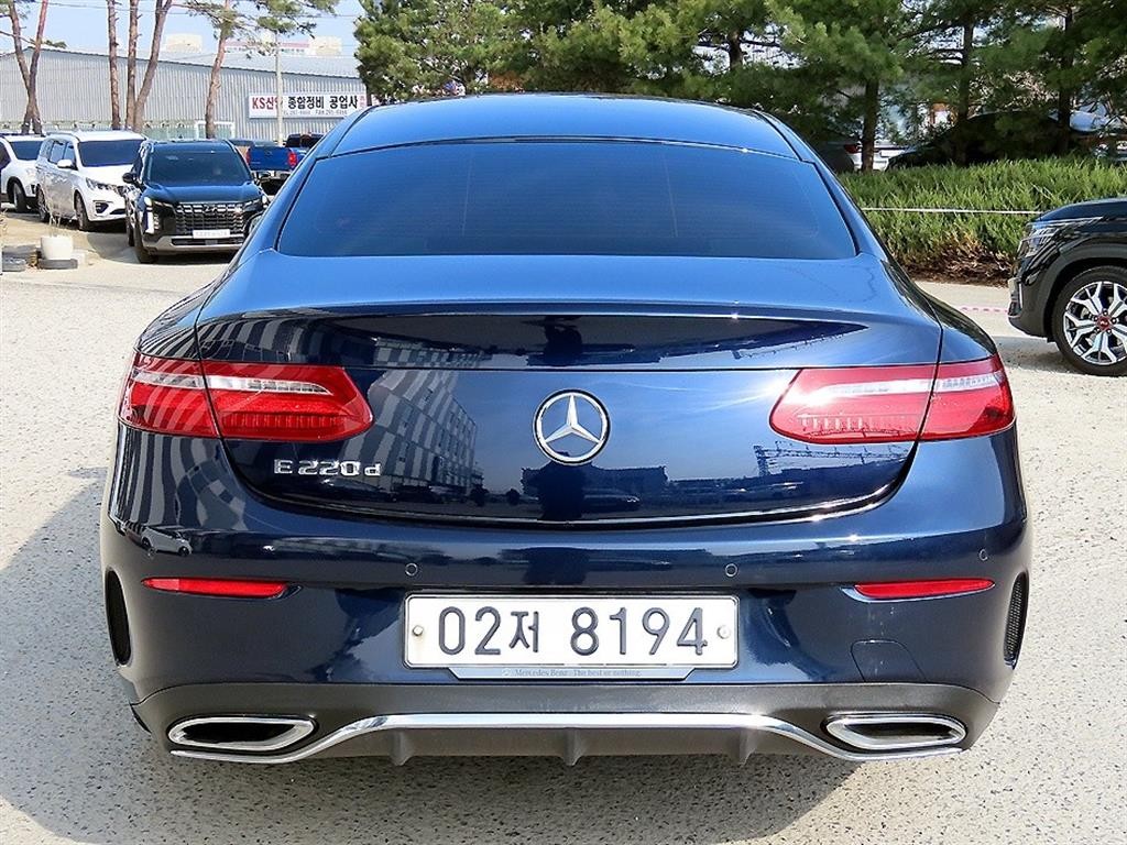 벤츠 E 클래스 E-클래스 W213 E220d 쿠페 이미지 4