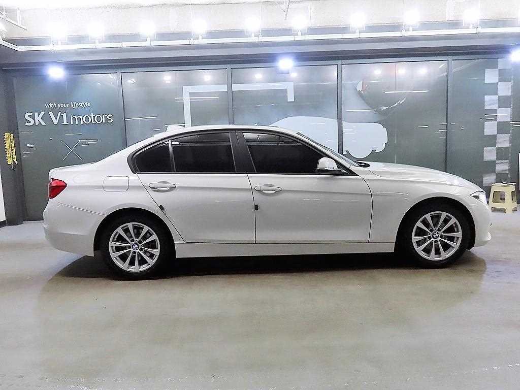 BMW 3시리즈 3시리즈 (F30) 320d 이미지 3