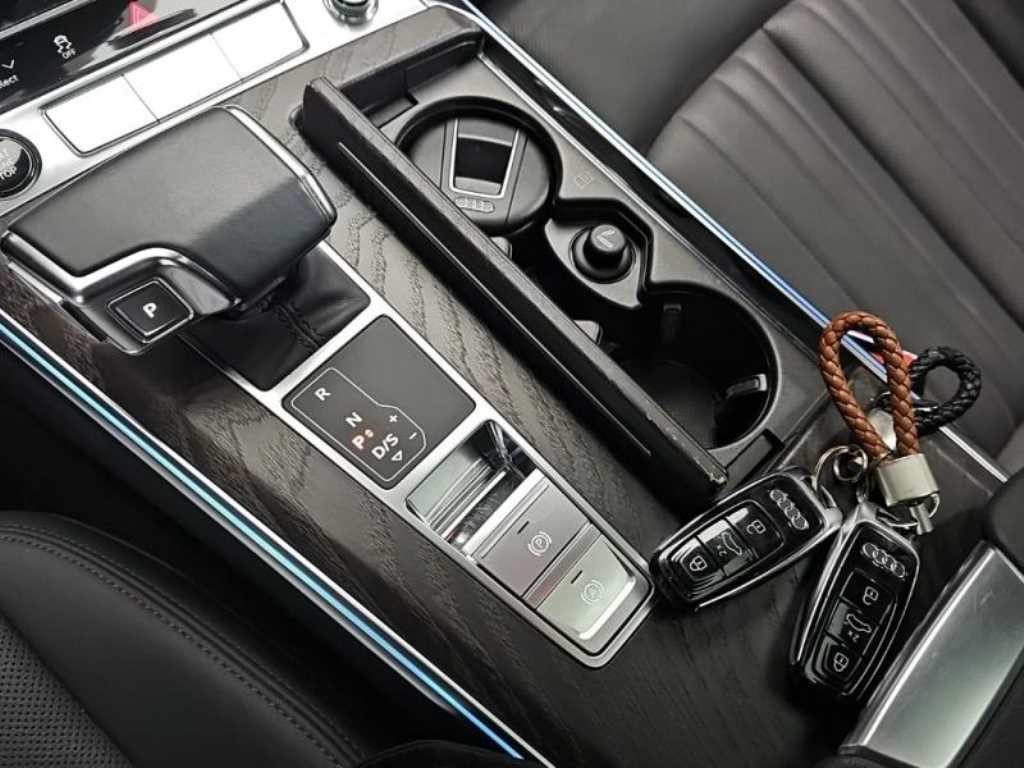 아우디 A6 A6 (C8) 45 TFSI 콰트로 프리미엄 이미지 12
