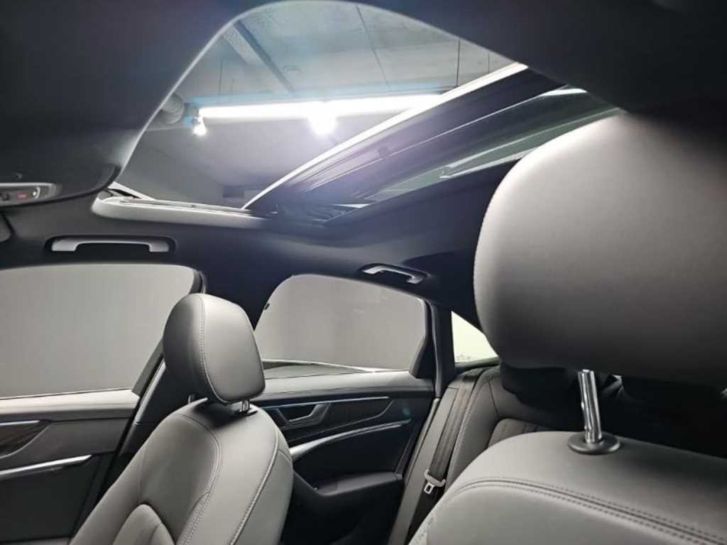 아우디 A6 A6 (C8) 45 TFSI 콰트로 프리미엄 이미지 14