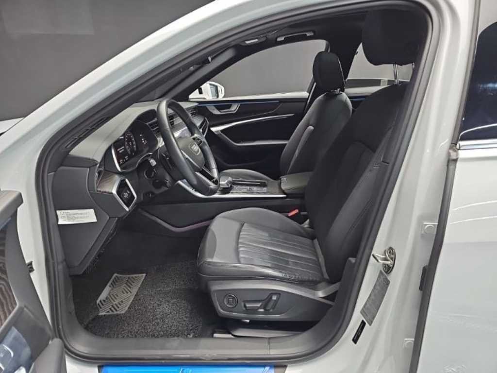 아우디 A6 A6 (C8) 45 TFSI 콰트로 프리미엄 이미지 17