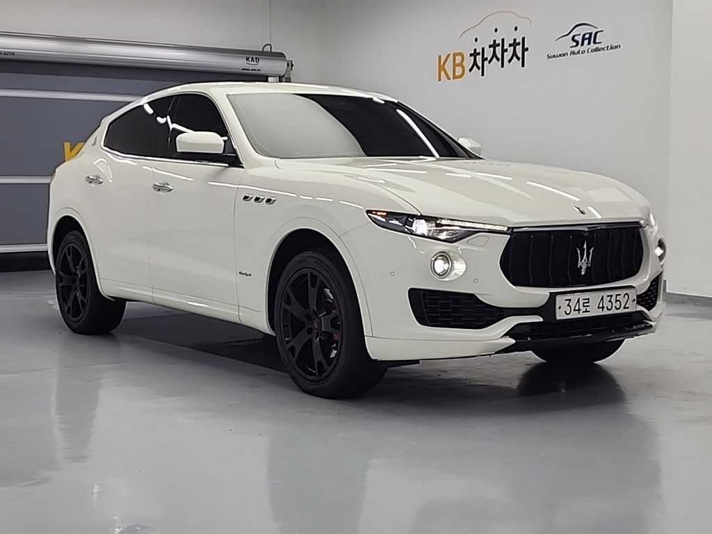 마세라티 르반떼 3.0  AWD 그란 스포츠 이미지 4