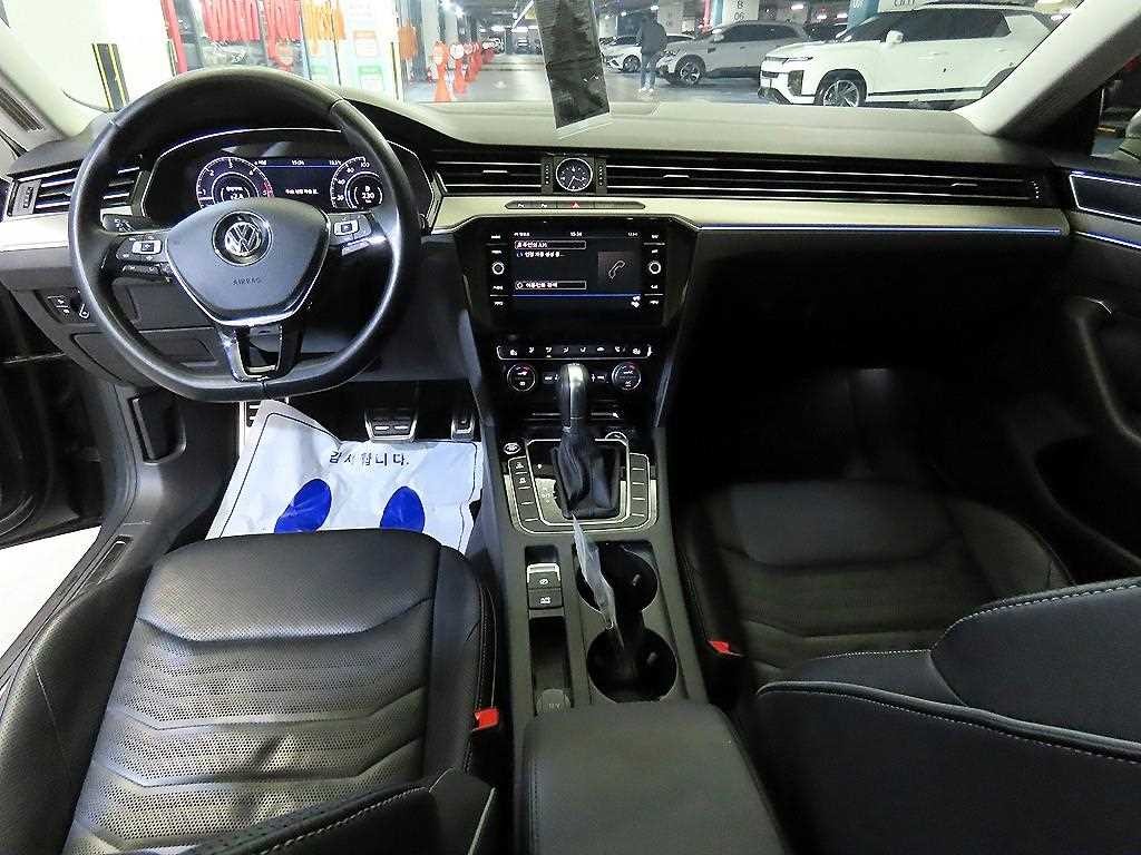 폭스바겐 아테온 2.0 TDI 엘레강스 프레스티지 이미지 10