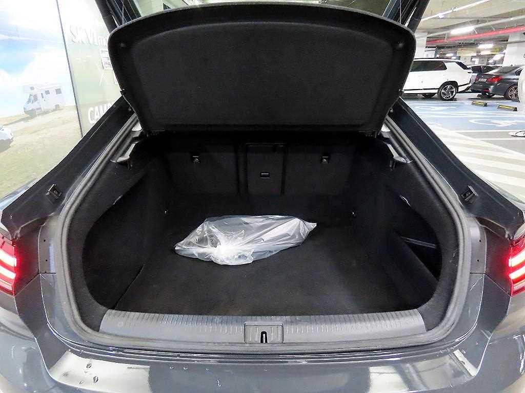 폭스바겐 아테온 2.0 TDI 엘레강스 프레스티지 이미지 17