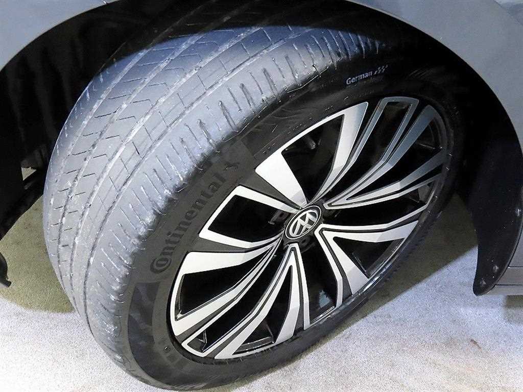 폭스바겐 아테온 2.0 TDI 엘레강스 프레스티지 이미지 20