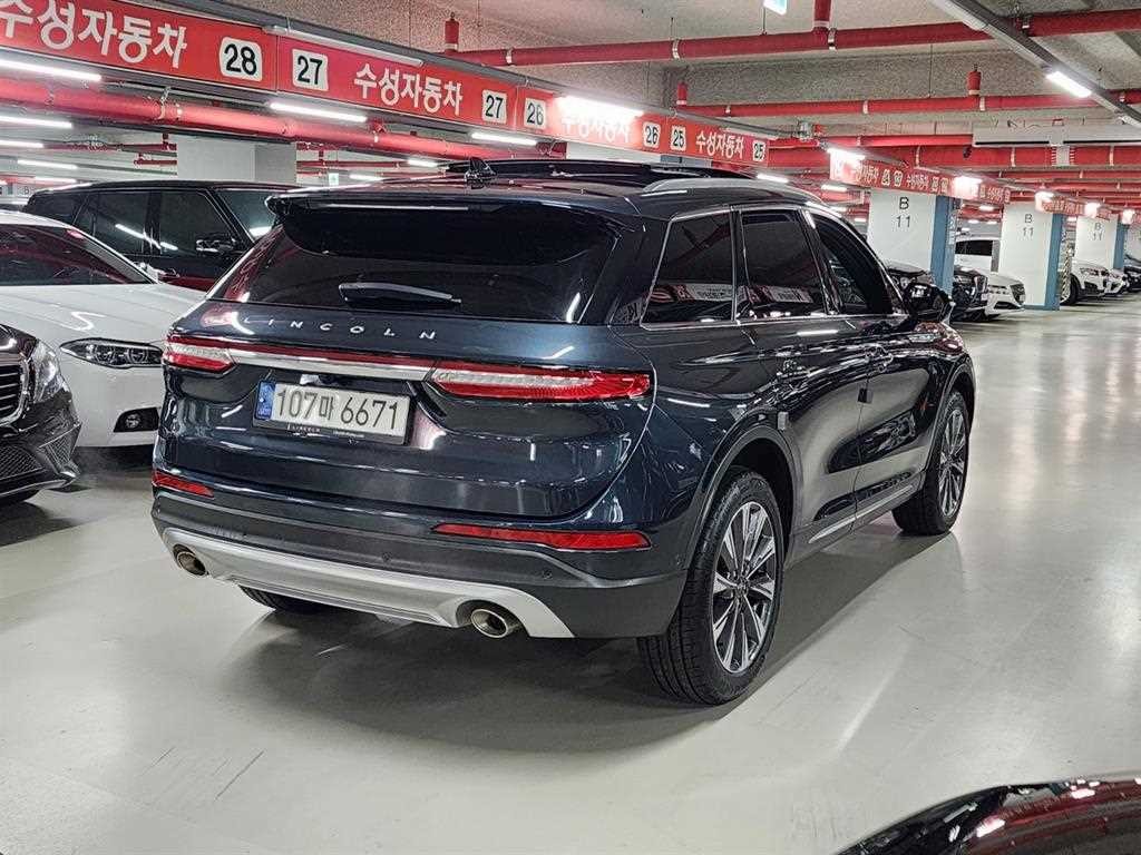 링컨 코세어 2.0 리저브 AWD 이미지 4