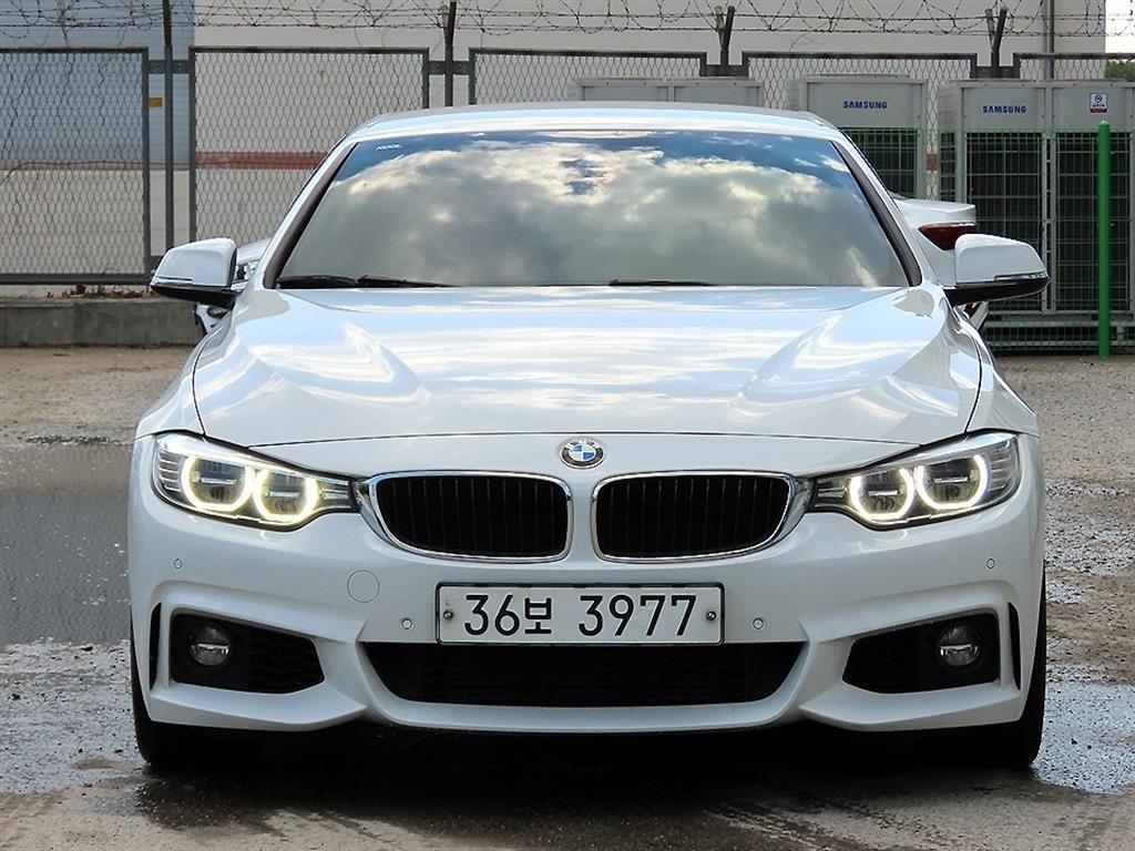 BMW 4시리즈 4시리즈 (F32) 428i 컨버터블 M 스포츠 이미지 1