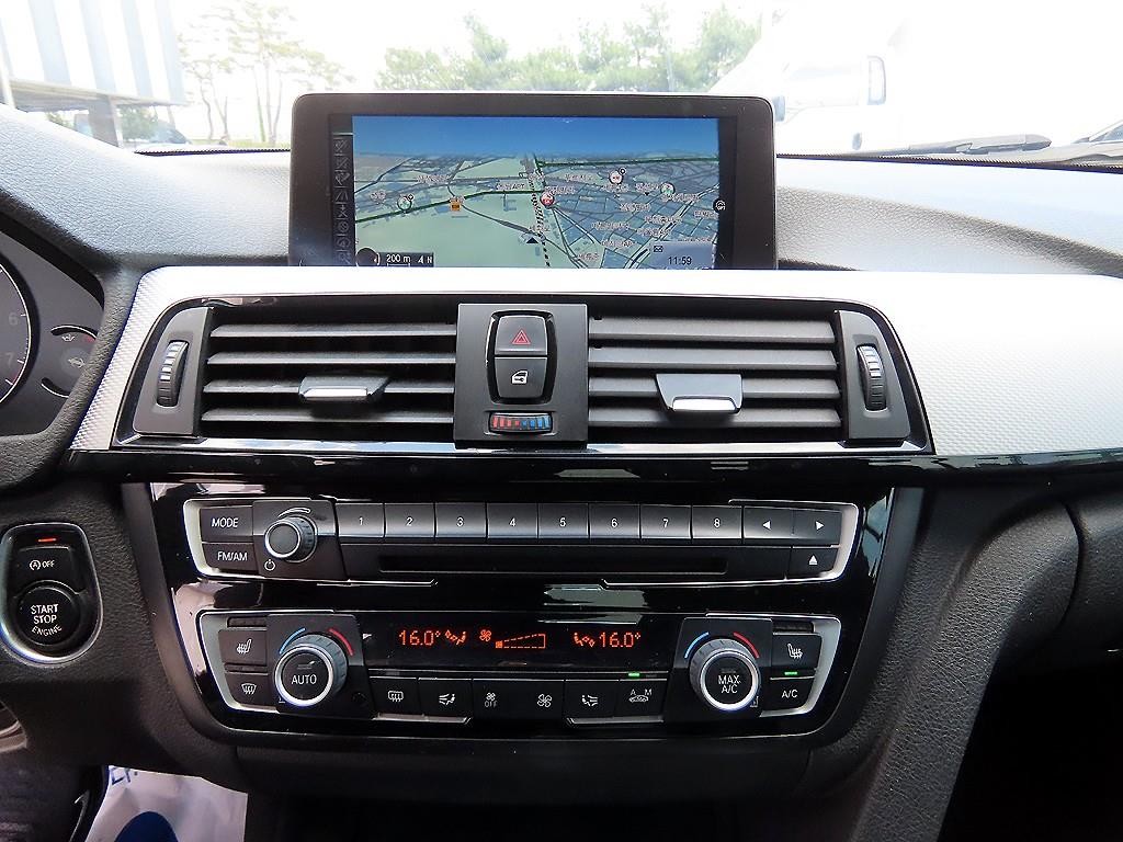 BMW 4시리즈 4시리즈 (F32) 428i 컨버터블 M 스포츠 이미지 15