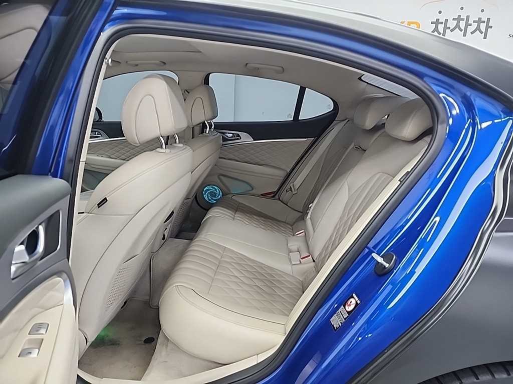제네시스 G70 3.3T 스포츠 AWD 프레스티지 이미지 12