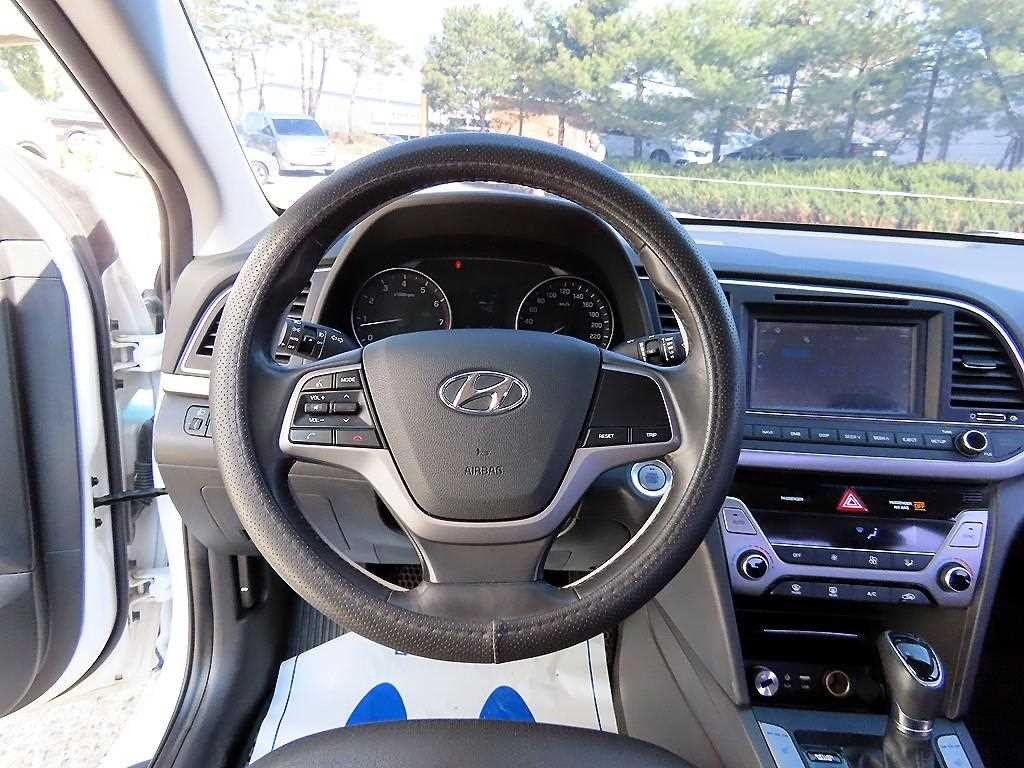 현대 아반떼 아반떼 AD 1.6 GDI 스마트 스페셜 이미지 8