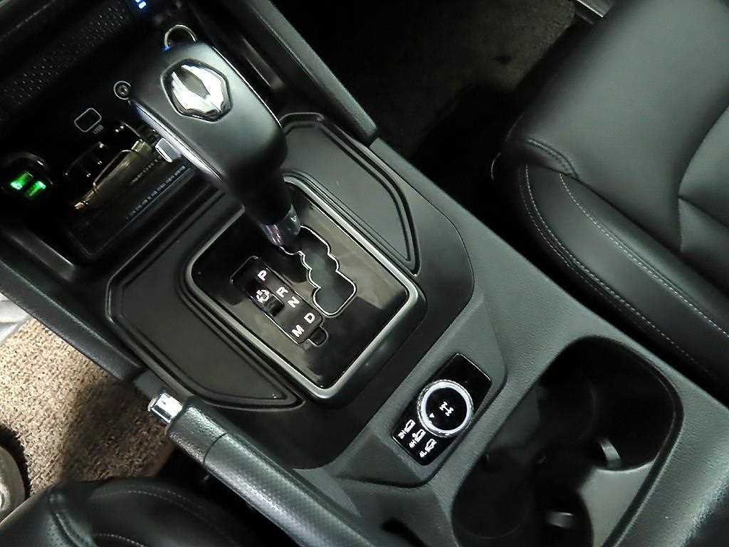 KG모빌리티(쌍용) 렉스턴 렉스턴 스포츠 칸 디젤 2.2 4WD 5링크 다이나믹 에디션 이미지 10