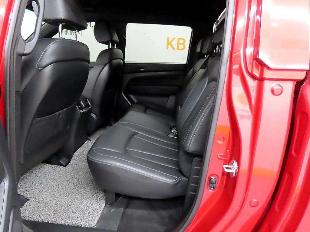 KG모빌리티(쌍용) 렉스턴 렉스턴 스포츠 칸 디젤 2.2 4WD 5링크 다이나믹 에디션 이미지 6