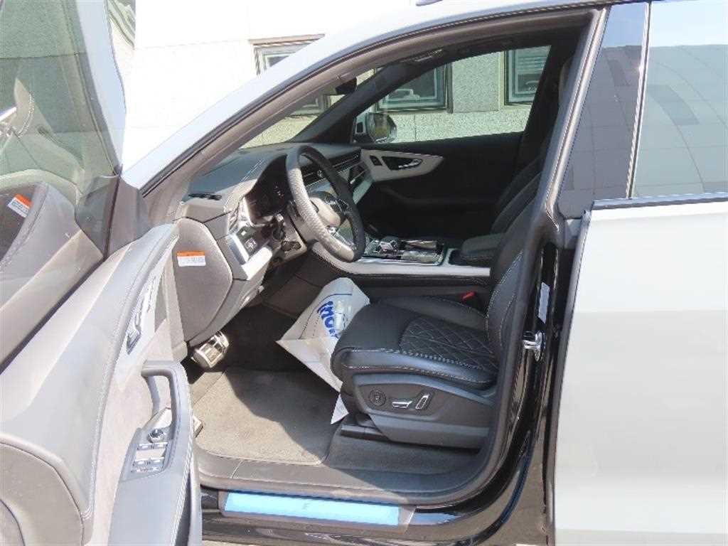 아우디 Q8 55 TFSI 콰트로 프리미엄 이미지 13