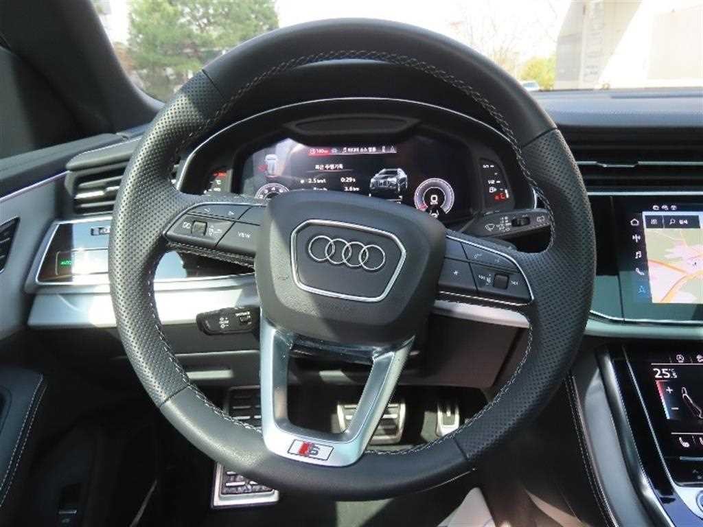 아우디 Q8 55 TFSI 콰트로 프리미엄 이미지 16
