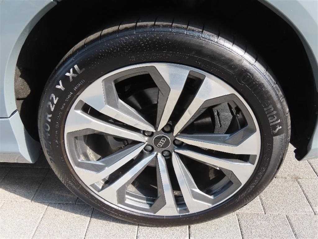 아우디 Q8 55 TFSI 콰트로 프리미엄 이미지 17