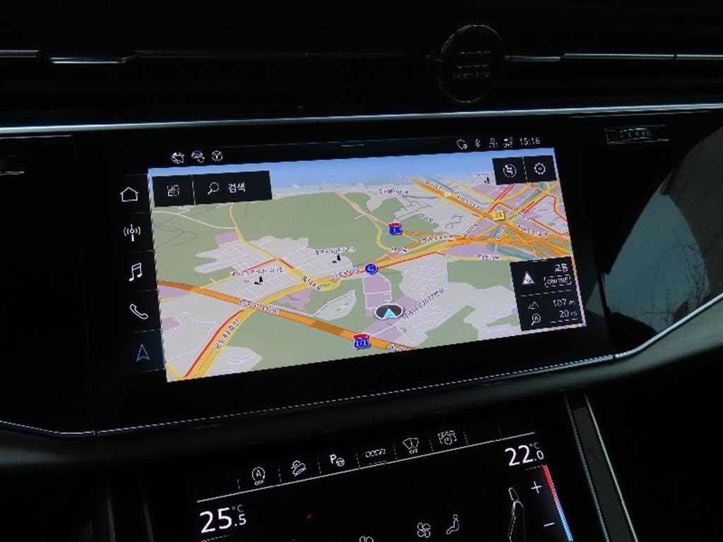 아우디 Q8 55 TFSI 콰트로 프리미엄 이미지 8