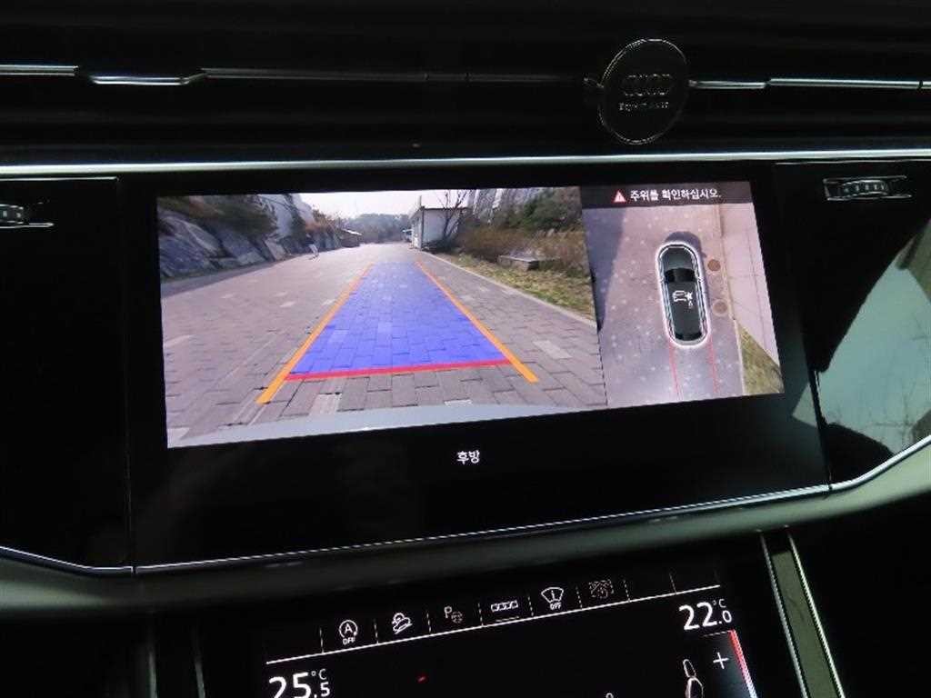 아우디 Q8 55 TFSI 콰트로 프리미엄 이미지 9