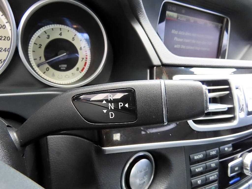 벤츠 E 클래스 E-클래스 W212 E300 4MATIC 아방가르드 이미지 10