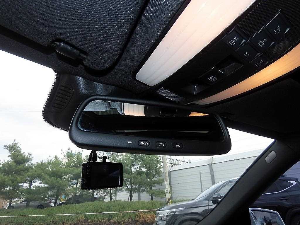 벤츠 E 클래스 E-클래스 W212 E300 4MATIC 아방가르드 이미지 16