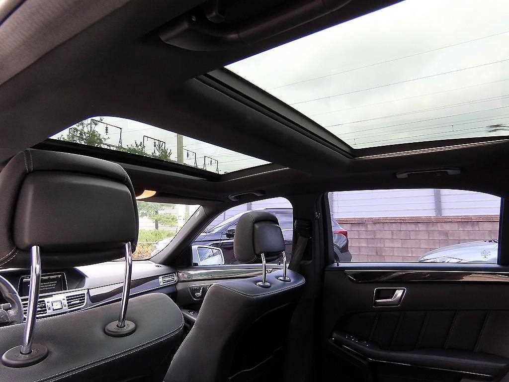 벤츠 E 클래스 E-클래스 W212 E300 4MATIC 아방가르드 이미지 18