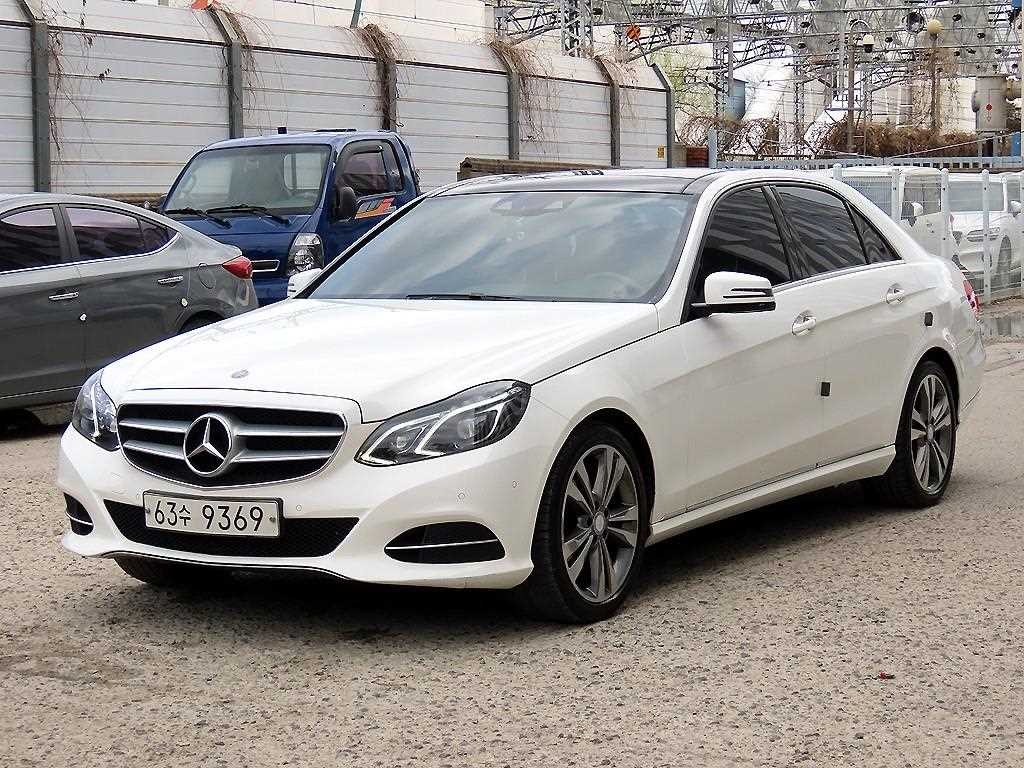 벤츠 E 클래스 E-클래스 W212 E300 4MATIC 아방가르드 이미지 2