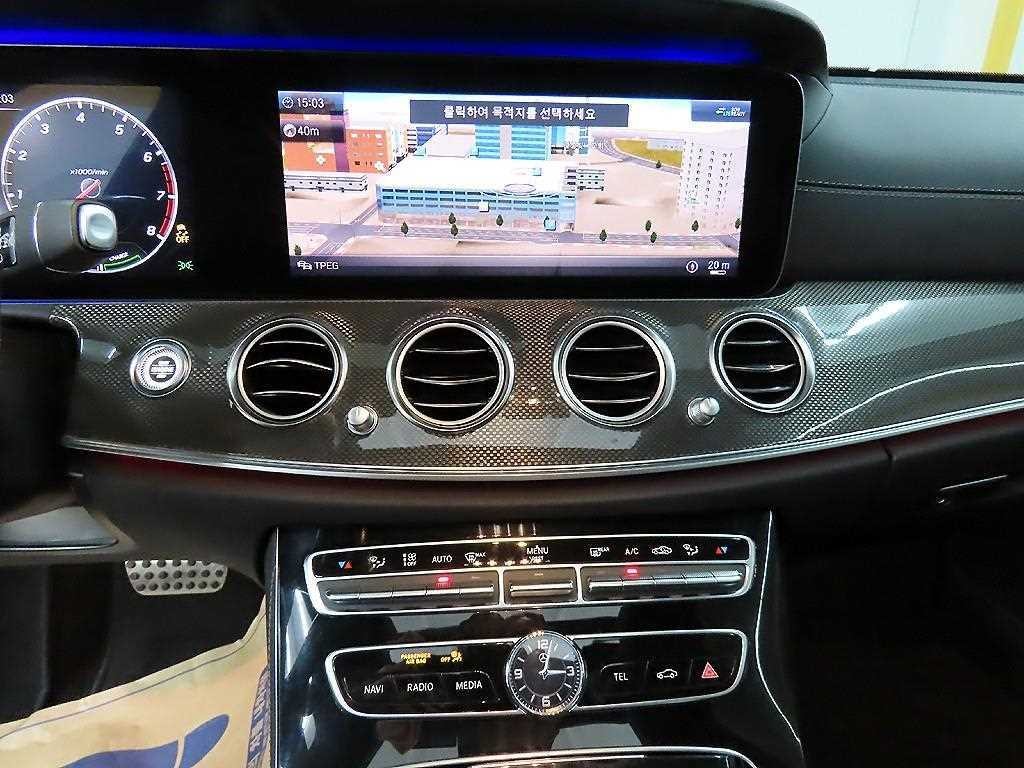 벤츠 E 클래스 E-클래스 W213 E350 4MATIC AMG LINE 이미지 14