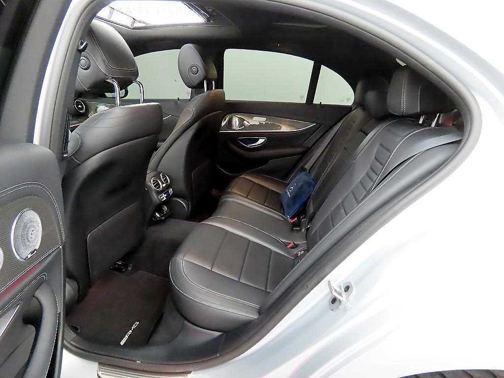 벤츠 E 클래스 E-클래스 W213 E350 4MATIC AMG LINE 이미지 6
