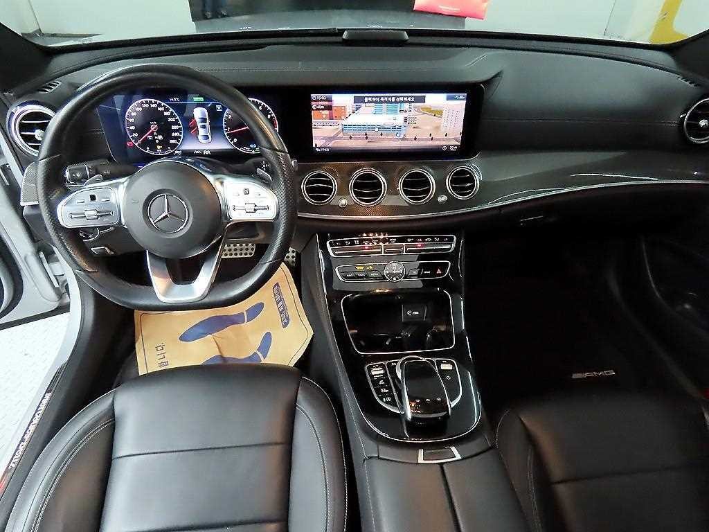 벤츠 E 클래스 E-클래스 W213 E350 4MATIC AMG LINE 이미지 7