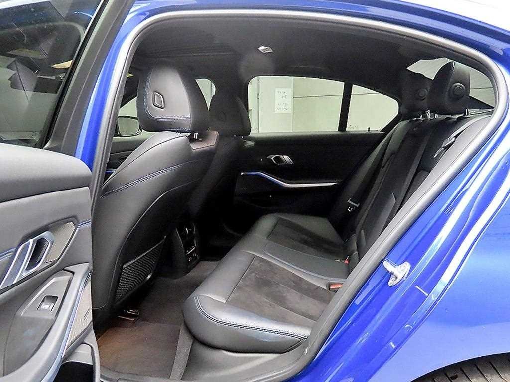 BMW 3시리즈 3시리즈 (G20) 320d xDrive M 스포츠 이미지 6