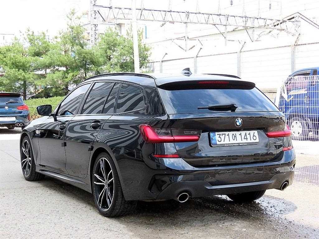 BMW 3시리즈 3시리즈 (G20) 320d 투어링 M 스포츠 이미지 3