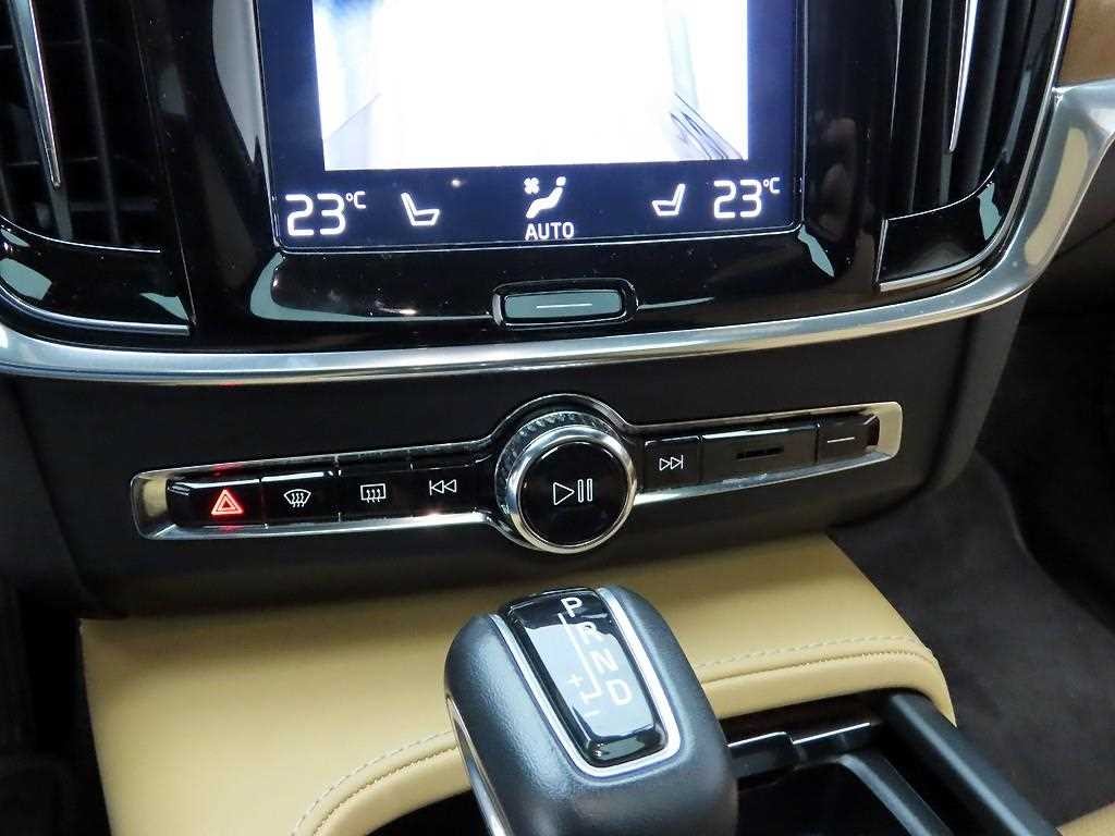 볼보 S90 T5 인스크립션 이미지 10