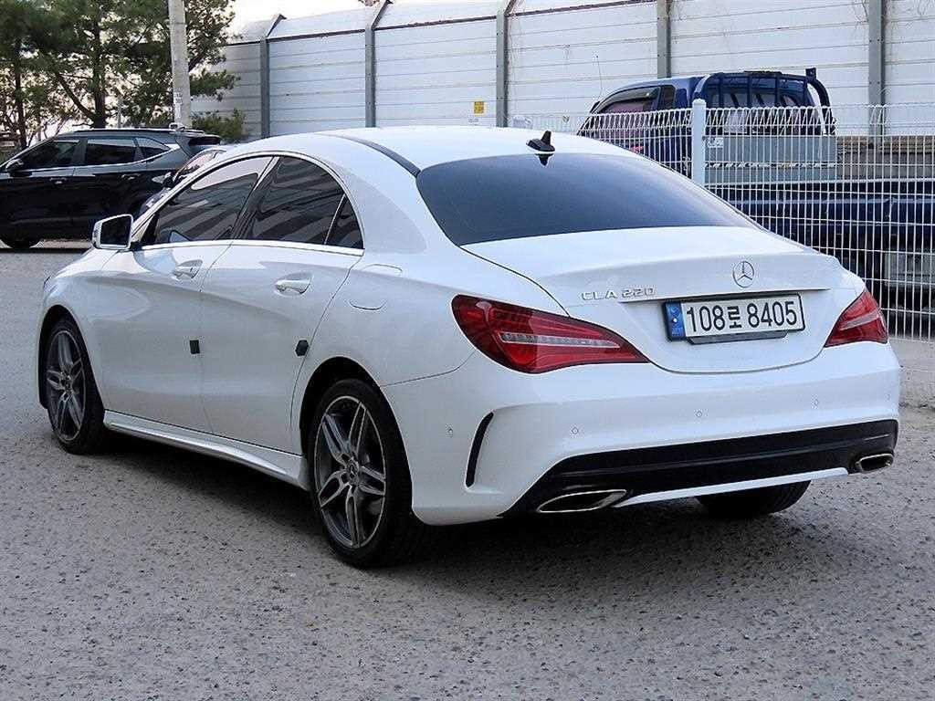 벤츠 CLA 클래스 CLA클래스 CLA 220 AMG LINE 이미지 3
