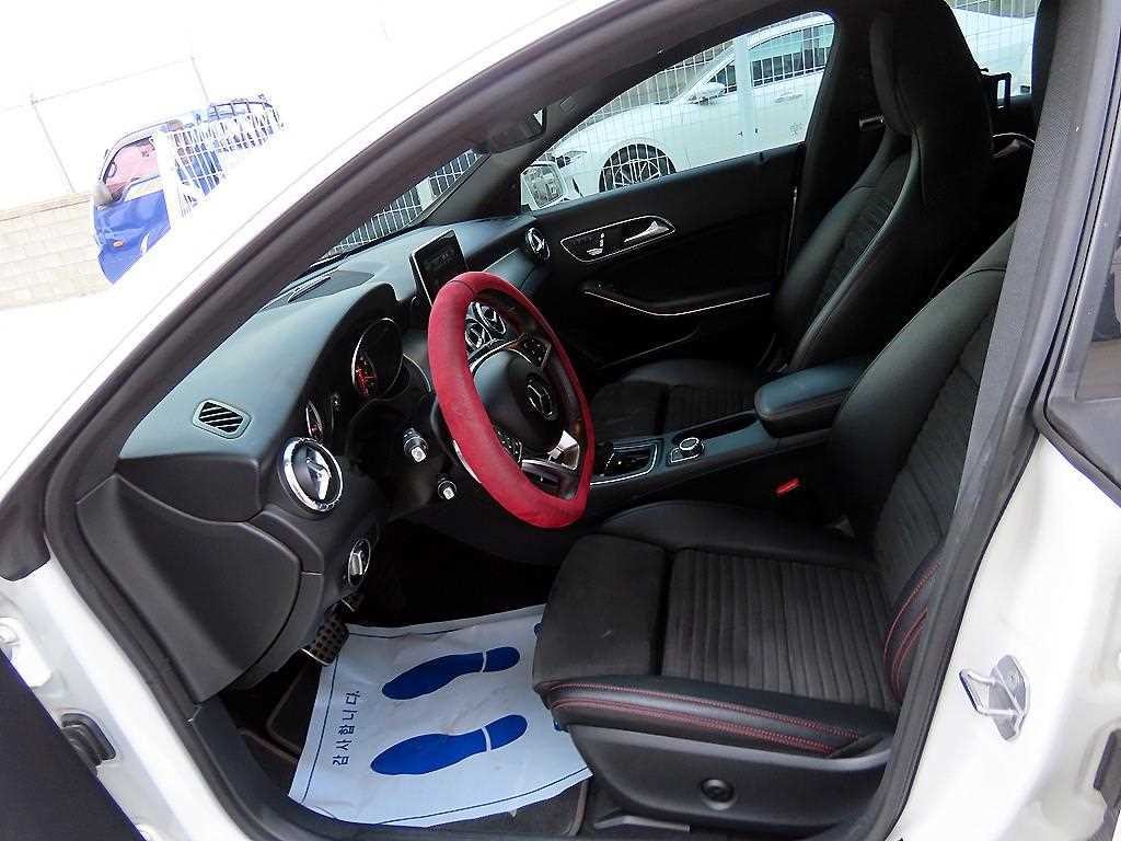 벤츠 CLA 클래스 CLA클래스 CLA 220 AMG LINE 이미지 5