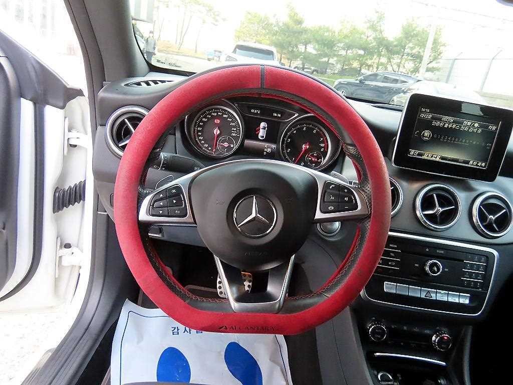 벤츠 CLA 클래스 CLA클래스 CLA 220 AMG LINE 이미지 8