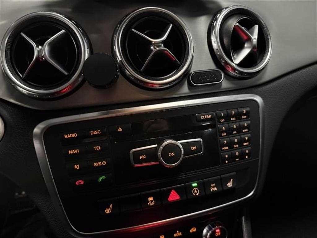 벤츠 GLA 클래스 GLA클래스 X156 GLA45 AMG 4MATIC 이미지 14