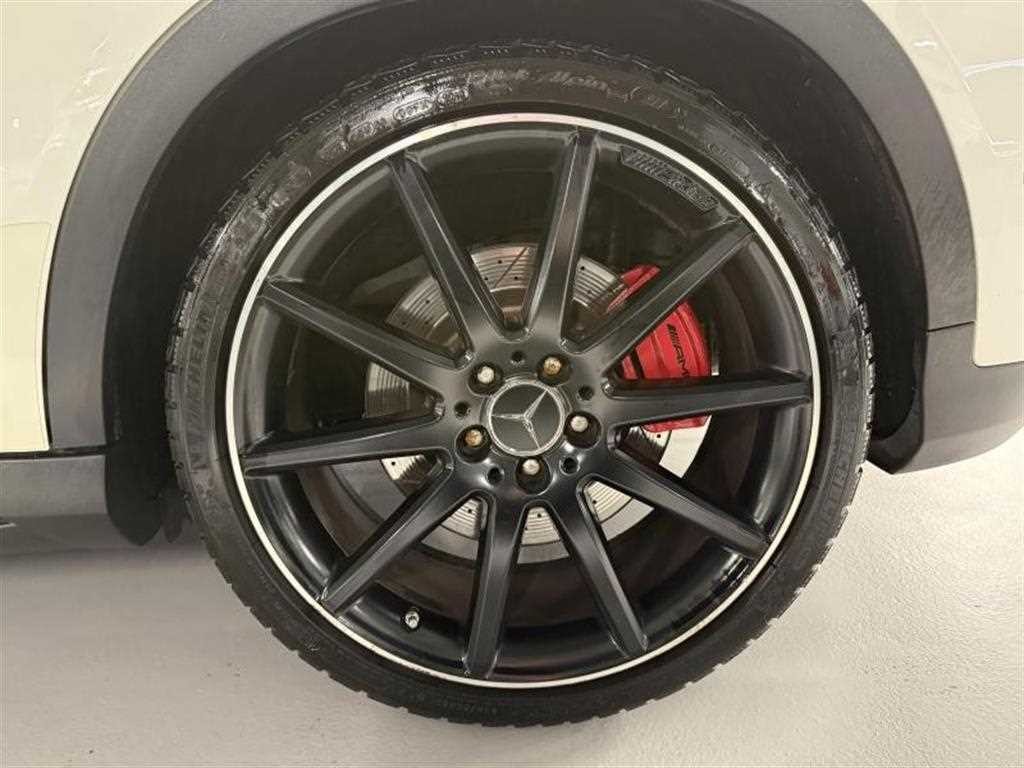 벤츠 GLA 클래스 GLA클래스 X156 GLA45 AMG 4MATIC 이미지 20