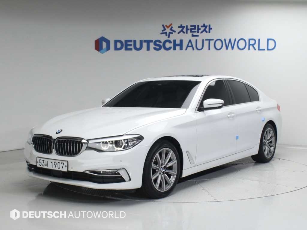 BMW 5시리즈 5시리즈 (G30) 520i 럭셔리 이미지 1