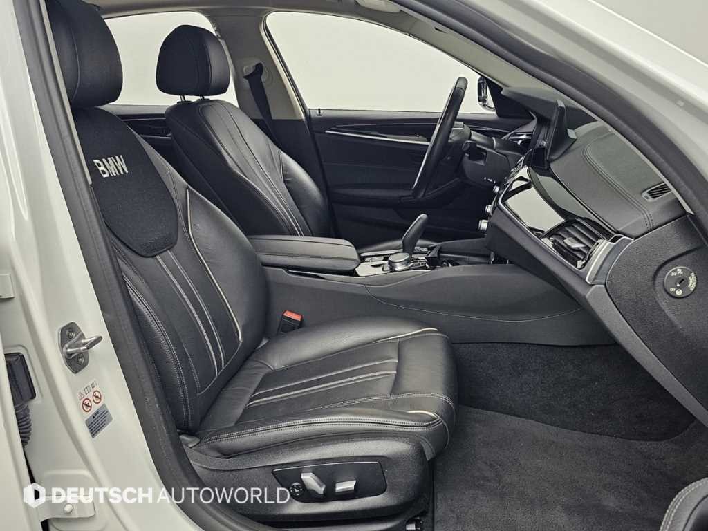 BMW 5시리즈 5시리즈 (G30) 520i 럭셔리 이미지 10