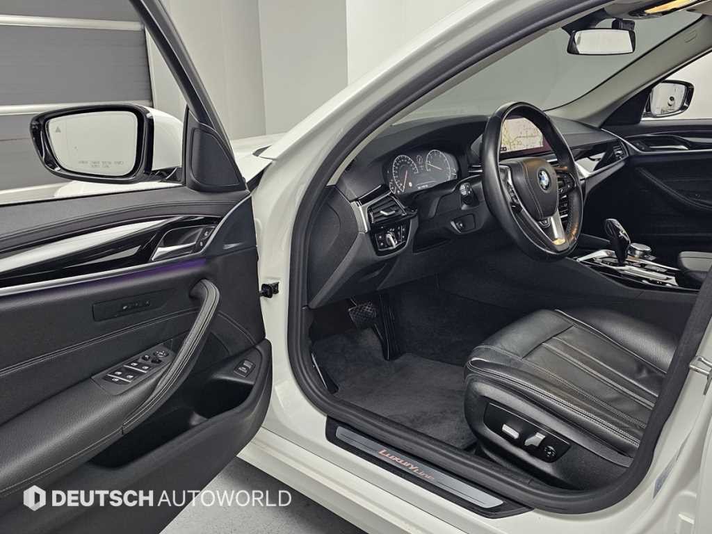 BMW 5시리즈 5시리즈 (G30) 520i 럭셔리 이미지 11